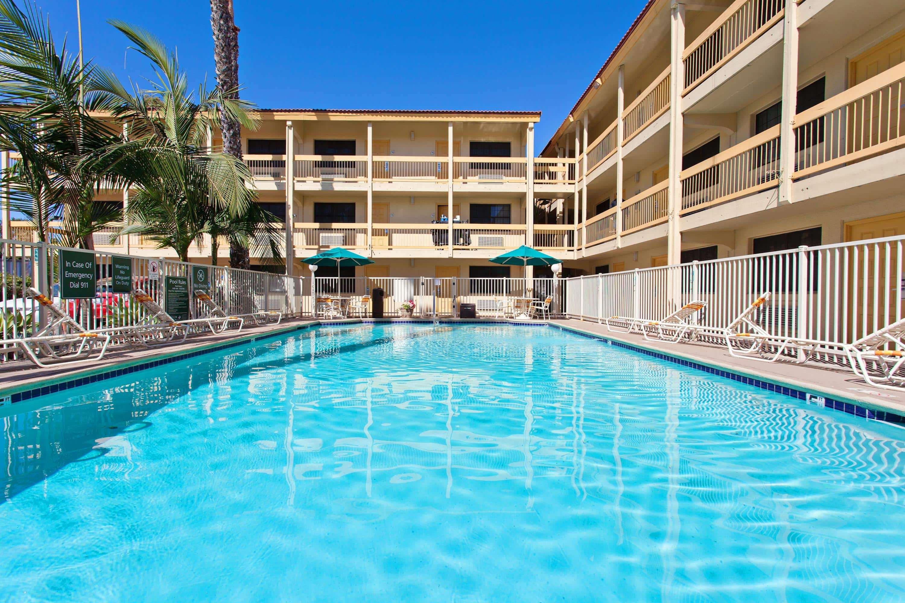 La Quinta Inn By Wyndham Costa Mesa Orange County Eksteriør billede